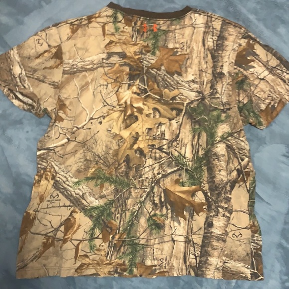 Realtree tshirt (SOLD) ❌ - Picture 4 of 5